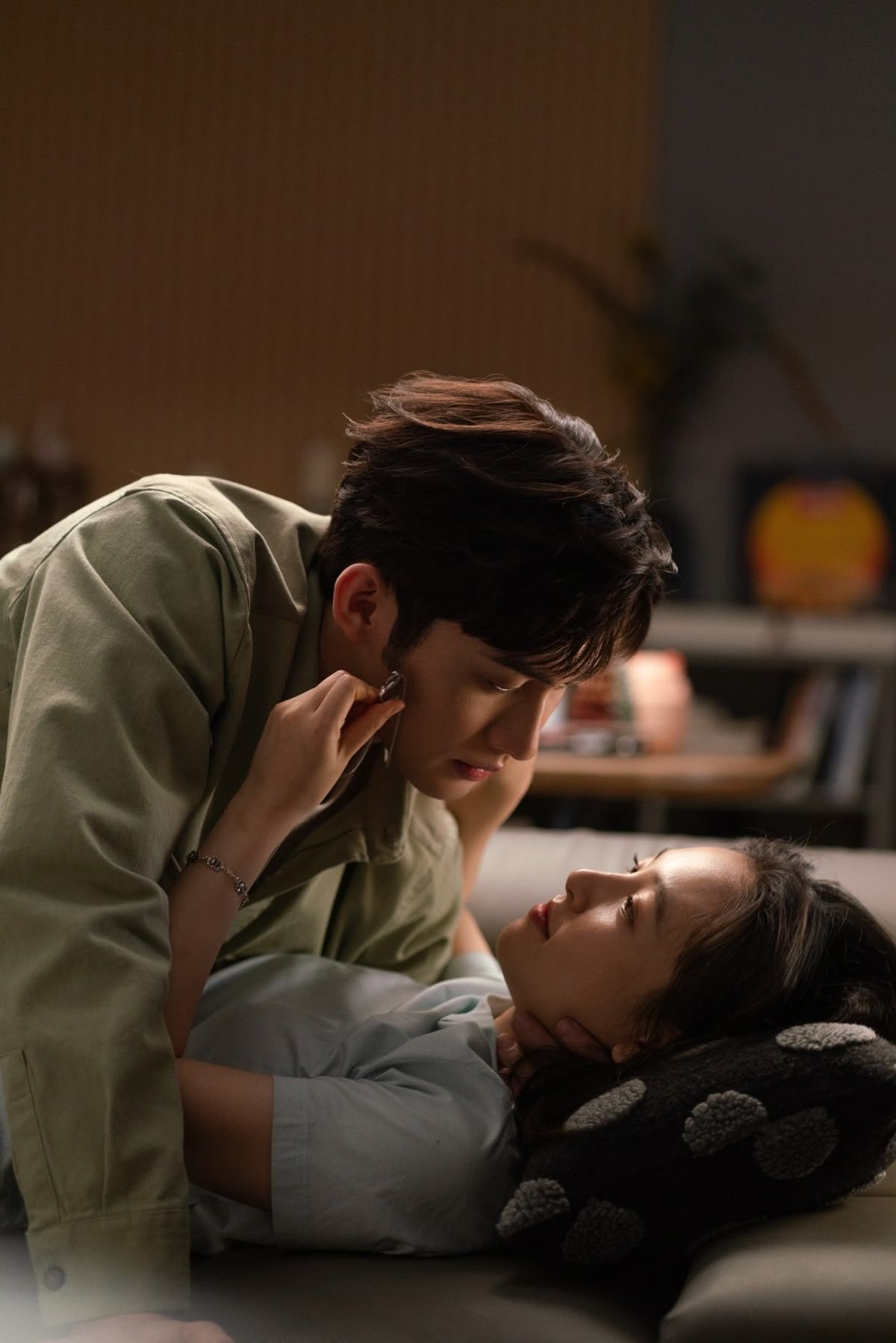 Chim Hoàng Yến Của Vua Zombie