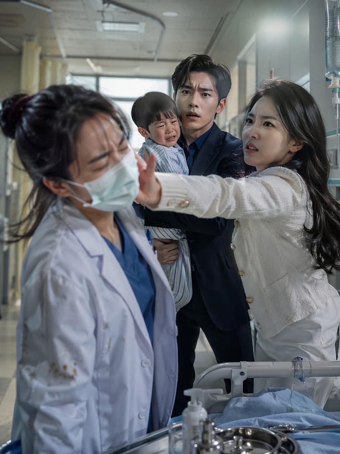 MƯỜI NĂM YÊU SAI, MỘT NGÀY LẬT BÀN